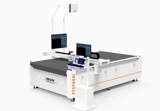 Bom preço Máquina automática de corte de adesivos CNC 50hz Máquina de corte de embalagens 10kw on-line