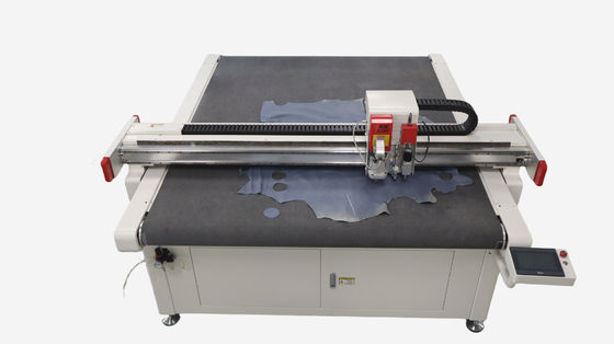 qualidade 220V - 380V Máquina de corte de couro genuíno Máquina de corte automática de faca de vibração fábrica