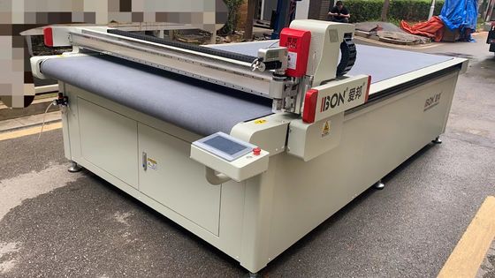 2500 x 1600 mm Máquina de corte de juntas CNC rápida e precisa sem molde com alimentação automática
